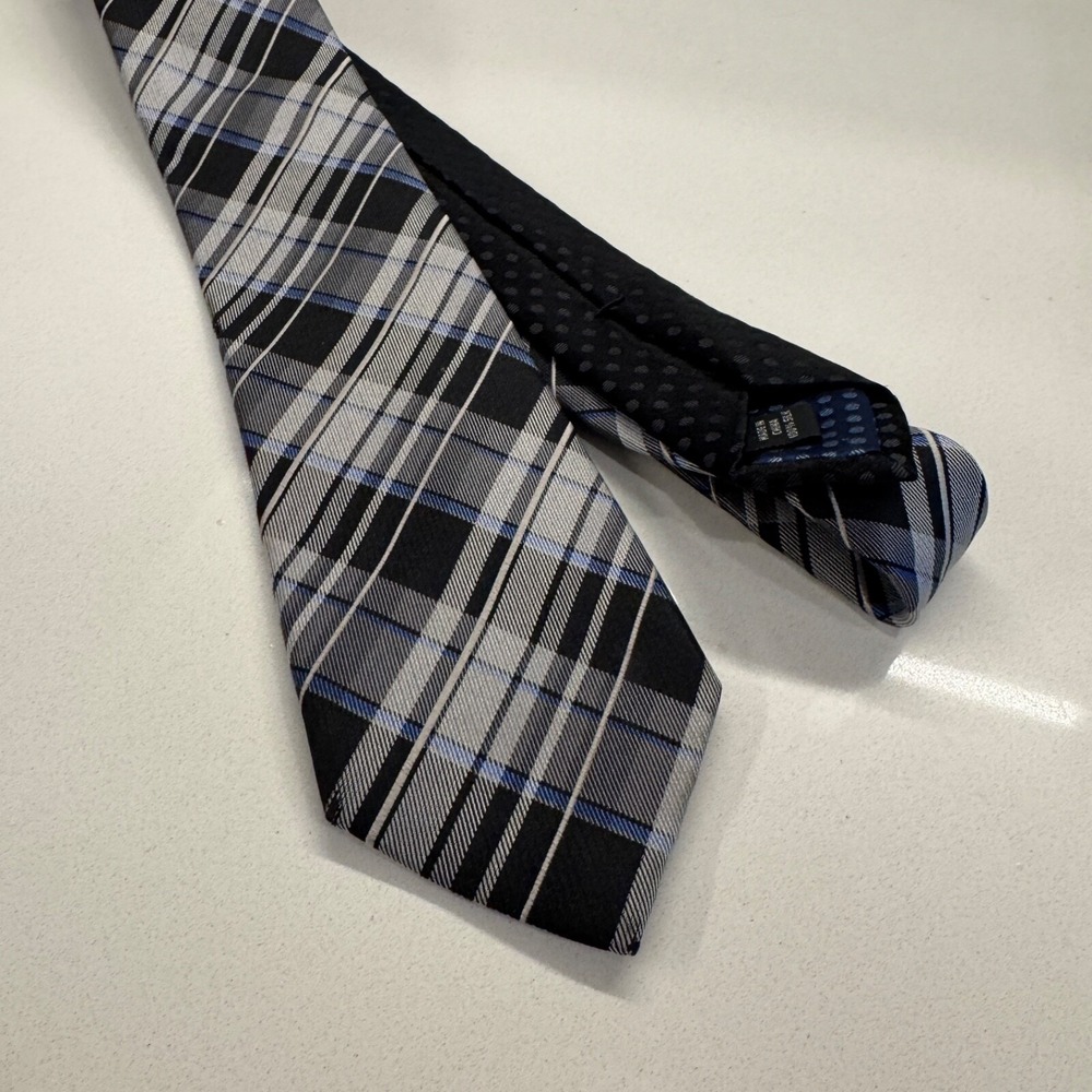 PERRY ELLIS Portfolio Tie Black Gray Plaid 100% Silk Preppy Necktie Casual